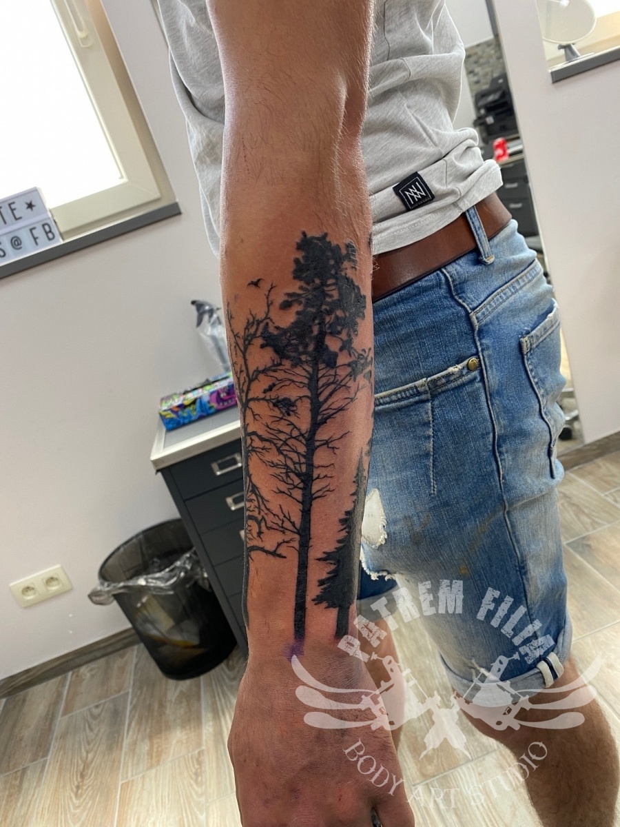 Bomen op onderarm Tattoeages 2
