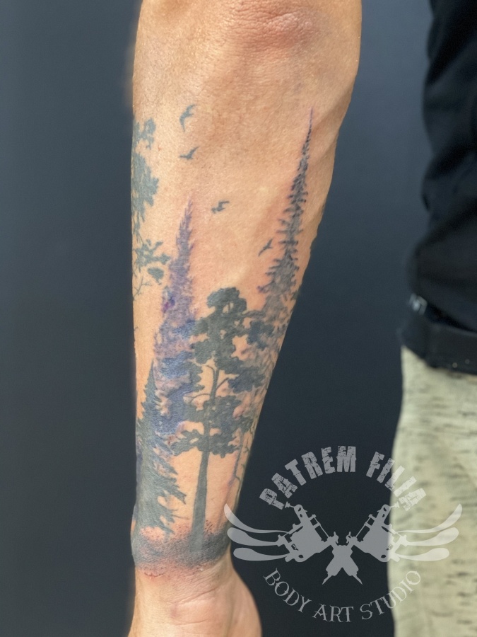 bos op onderarm Tattoeages 2