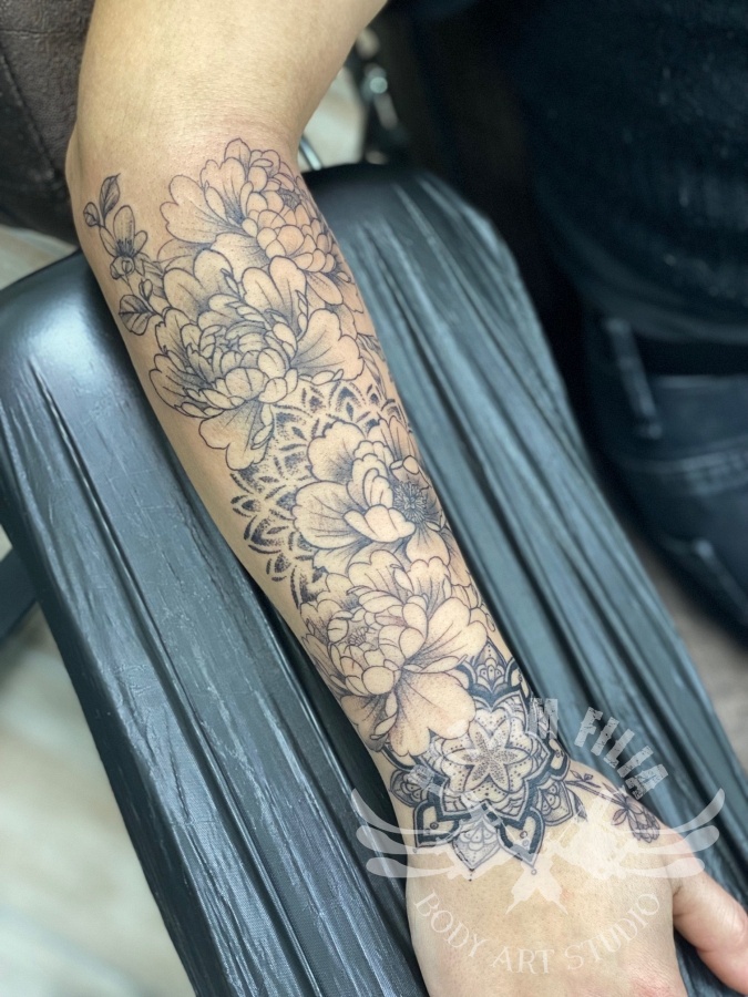 pioenrozen met mandala Tattoeages 1