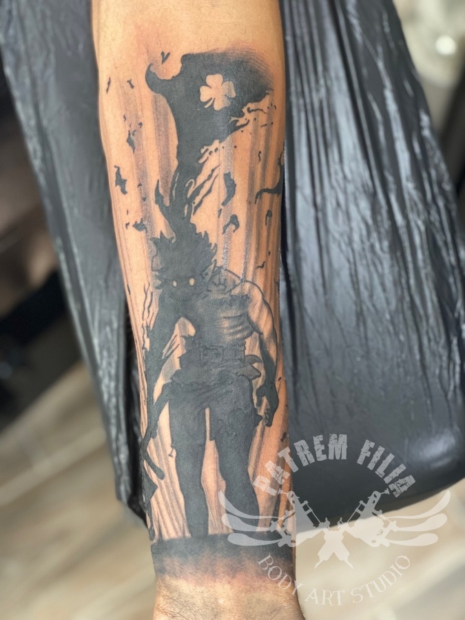 Anime tattoo op onderarm Tattoeages