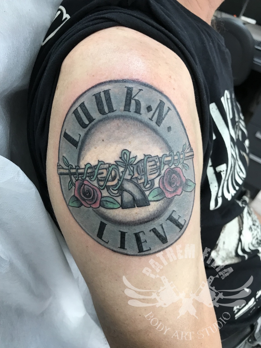Guns 'n' Roses  logo met namen Tattoeages