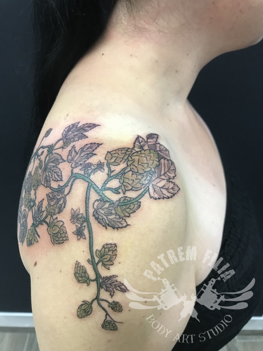 Hopplant tattoo Tattoeages