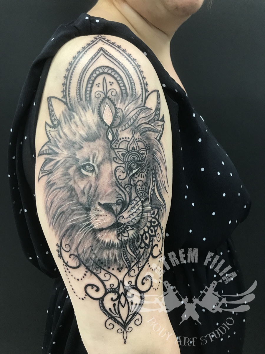 Leeuw met Mandala Tattoeages