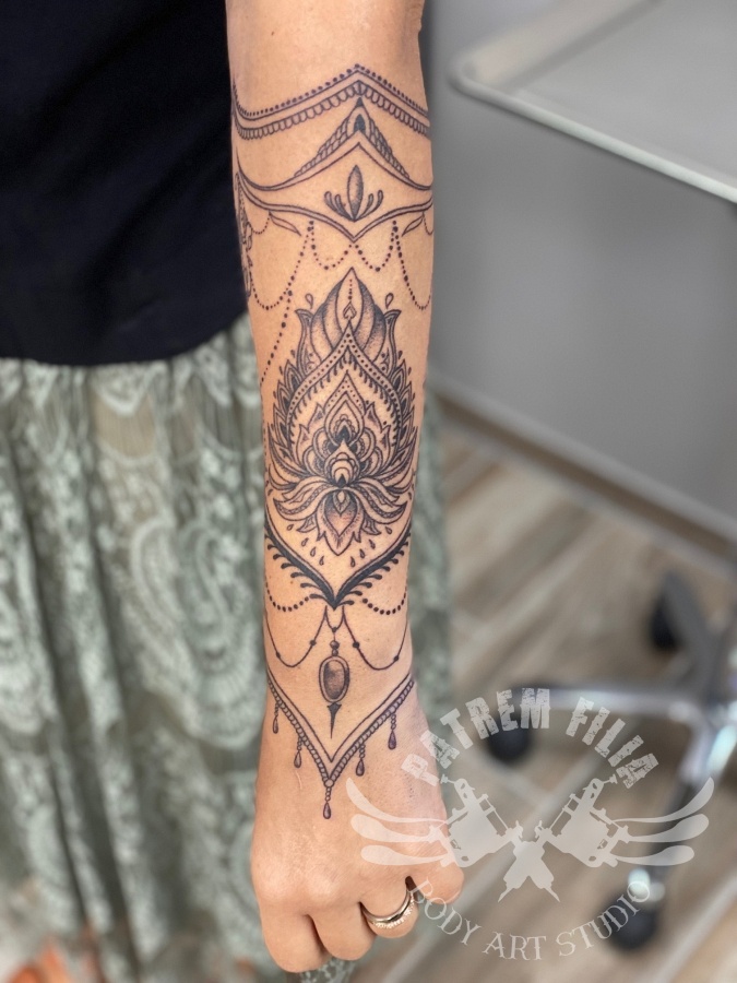 Mandala met kettinkjes Tattoeages