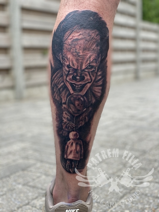 Pennywise op kuit Tattoeages