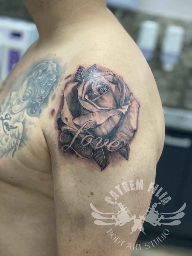 Realistische roos Tattoeages