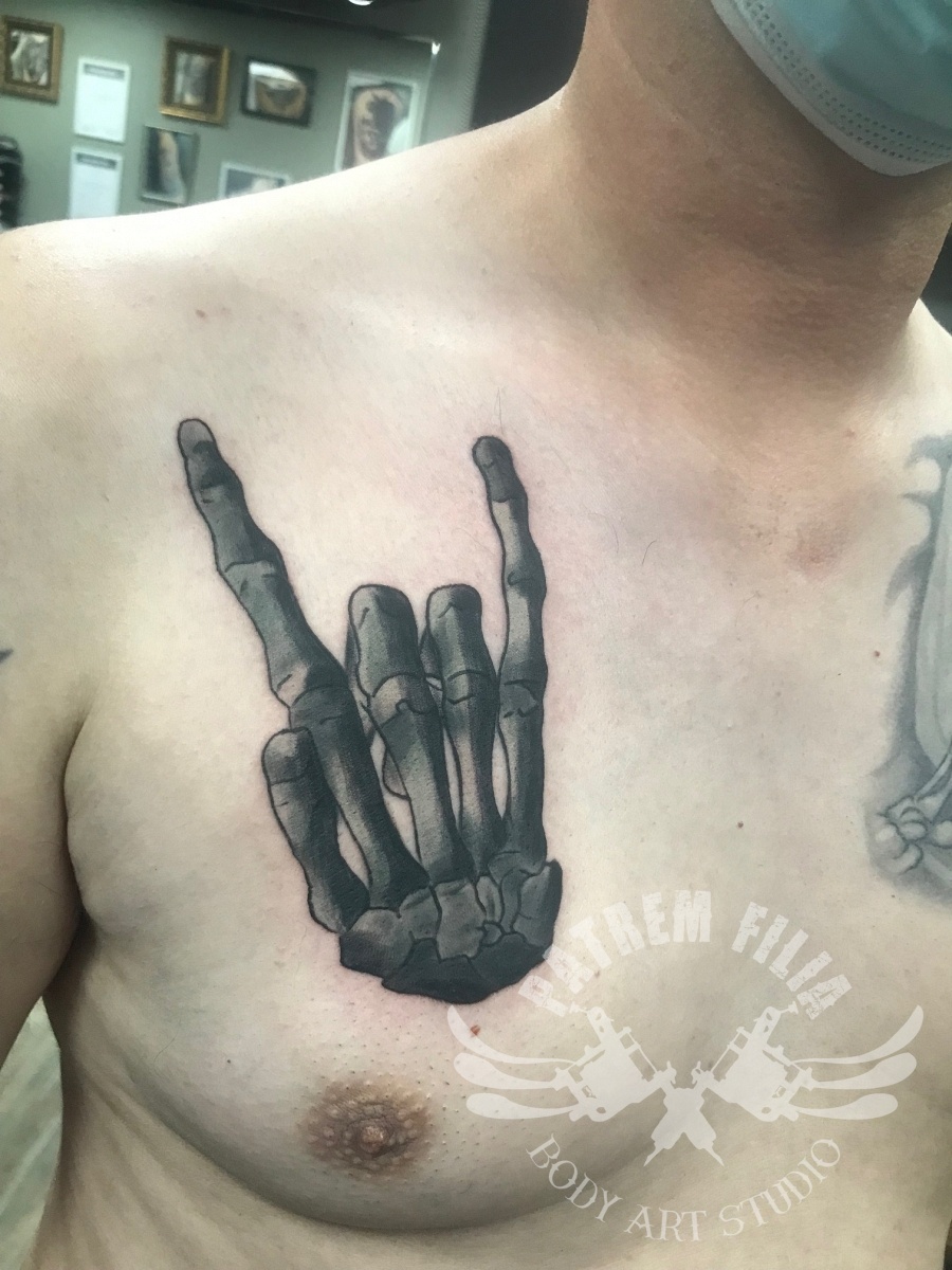 rockin Hand Tattoeages