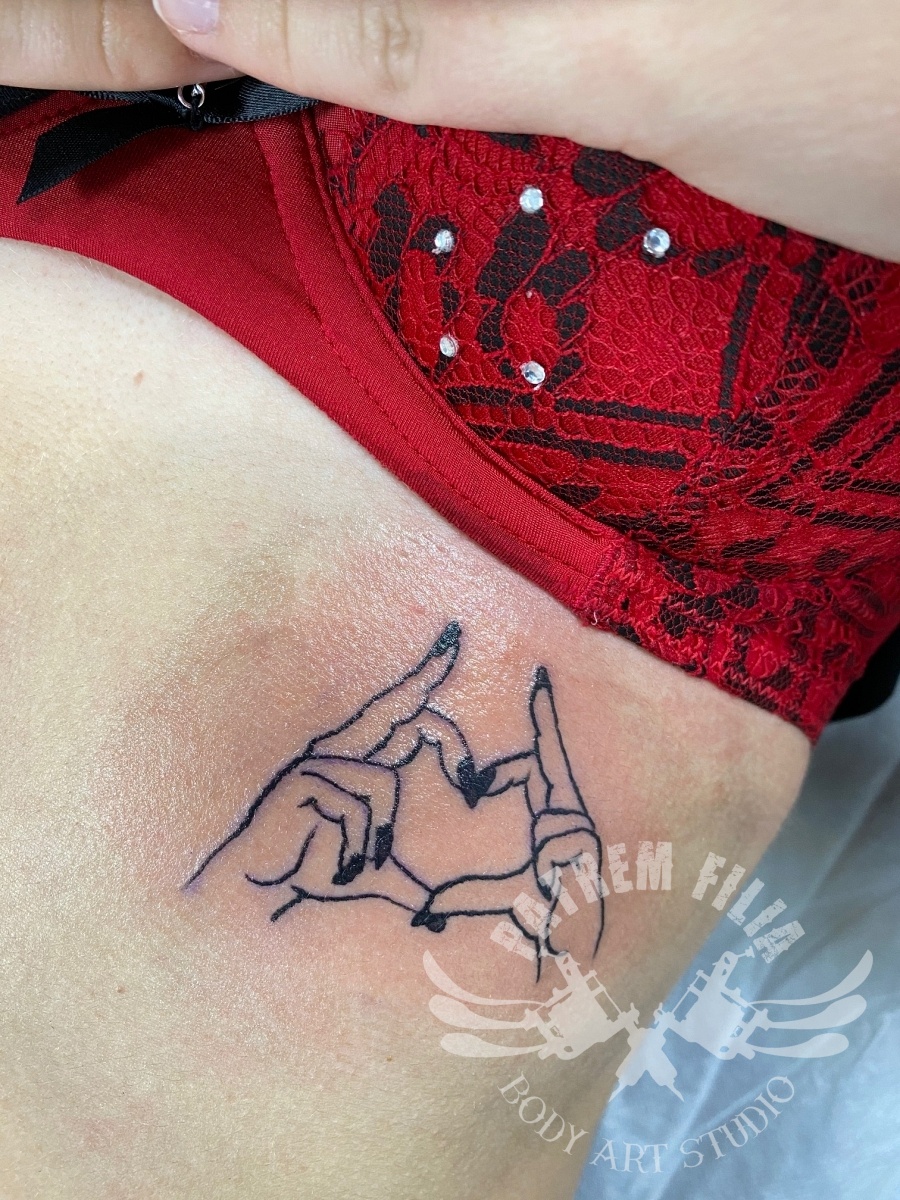 selflove op ribben Tattoeages