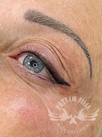 Eyeliner boven en onder met butterfly effect