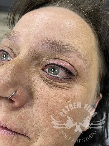 Wenkbrauwen - Eyeliner - Lippen