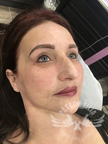 Wenkbrauwen - Eyeliner - Lippen