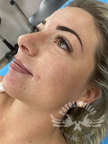 Wenkbrauwen - Lippen