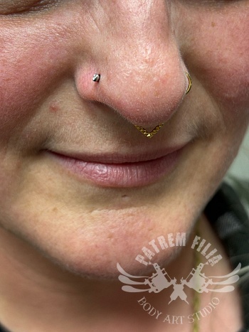 Neus piercing