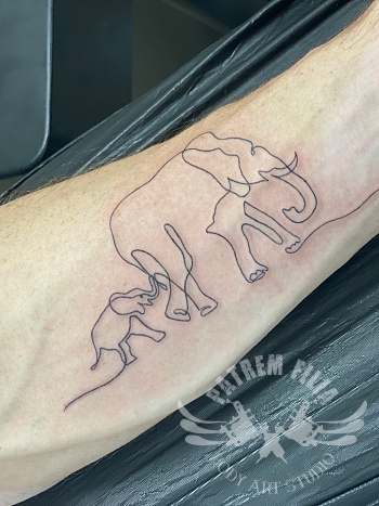 1 lijn tattoo