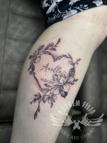 Bloemen hart met naam