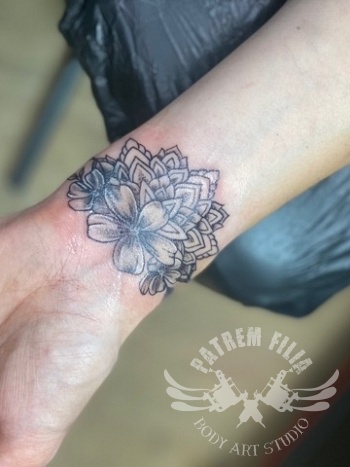 bloemen met mandala