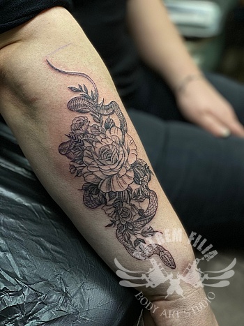 Bloemen met slang