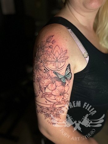 Bloemen met vlinder