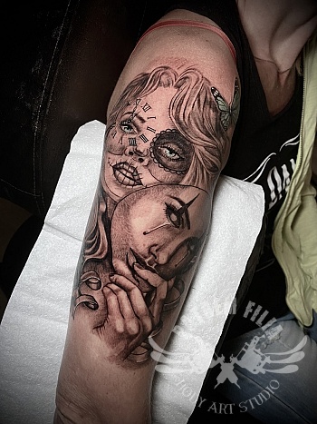 Dia de los muertos girl with mask