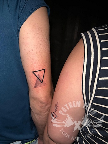 Driehoeken koppeltattoo