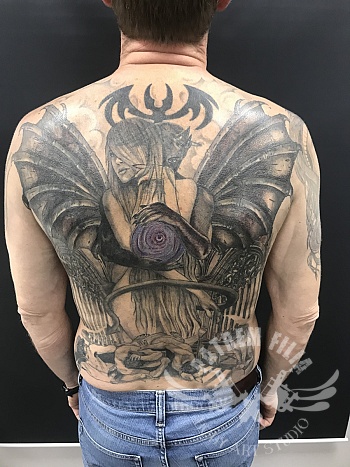 Duivel en Engel Rugstuk Cover-up