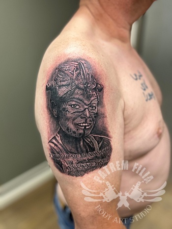 eigen vrouw bewerkt als viking vrouw