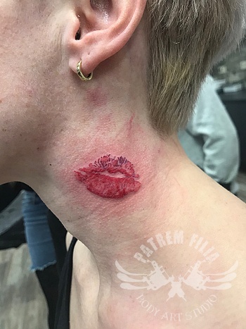 Lippen tattoo