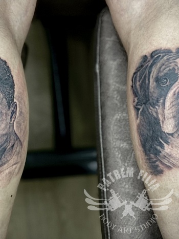 Mohammed Ali en Hond op kuiten