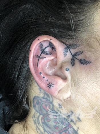 Subtiele Oortattoo