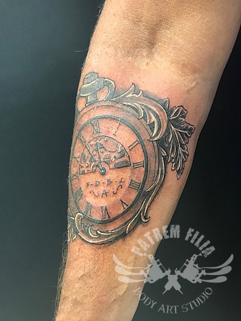 zakhorloge met begin letters